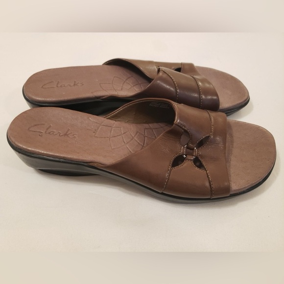 Clarks Women’s Dark & Light Brown Slide 2000s Style Sandals Size 6.5 - Picture 1 of 11